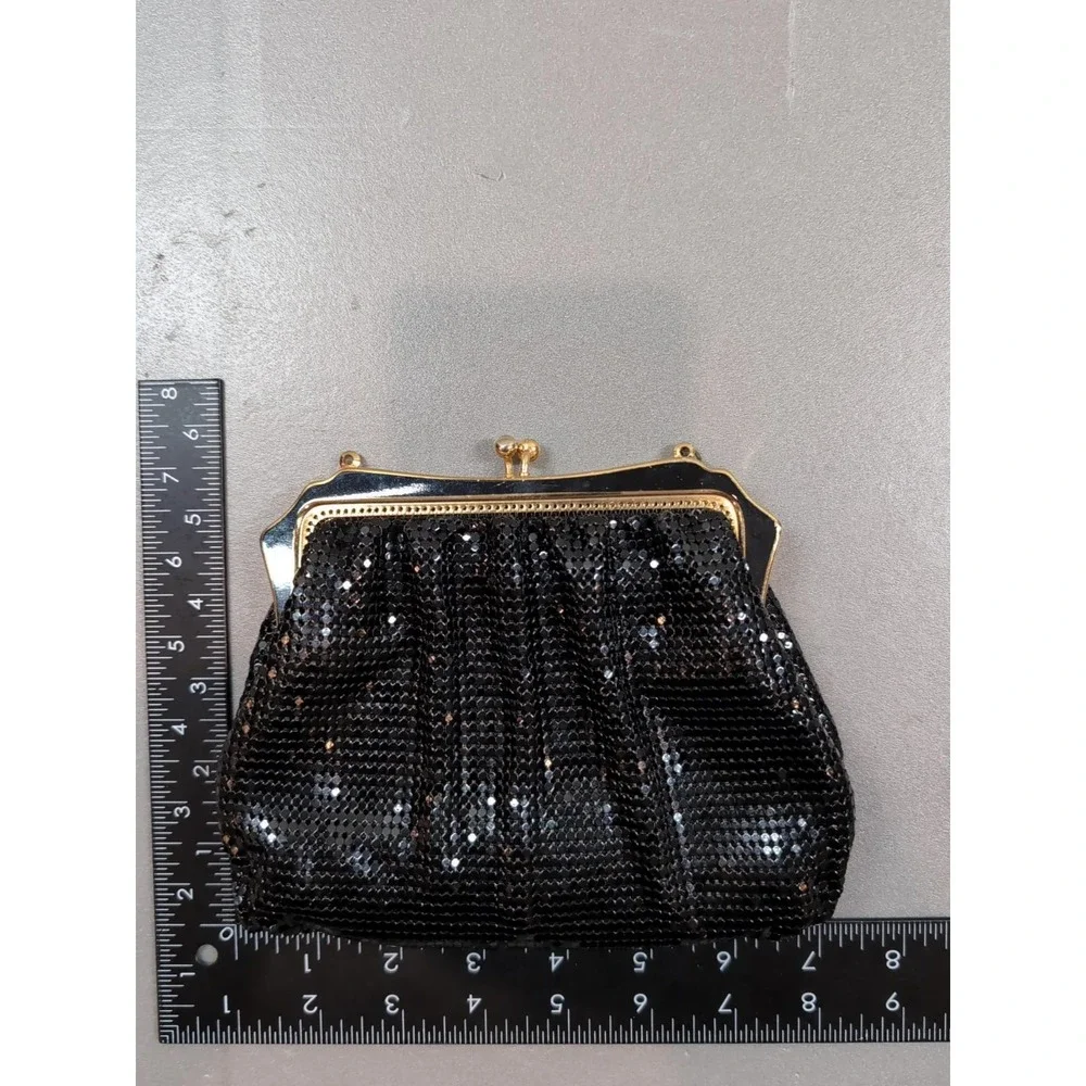 Vintage Black Metal Mesh Evening Bag Gold Tone Kiss Lock Made in Hong Kong